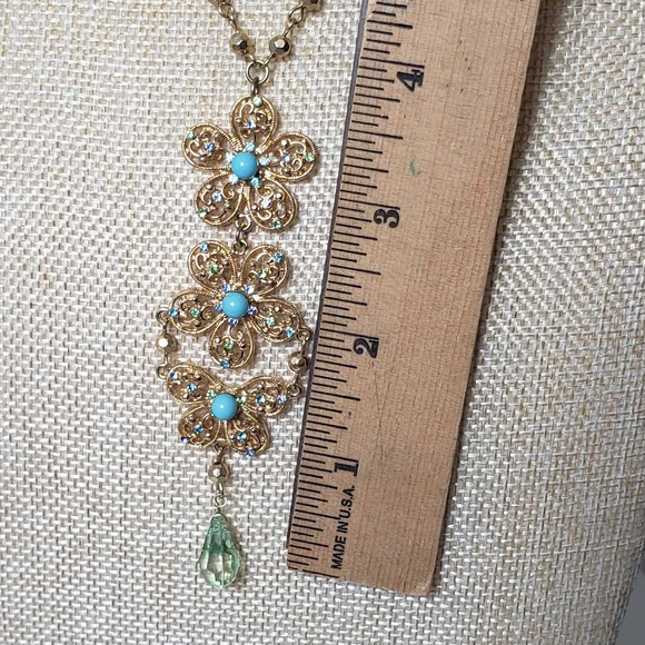 DANGLING Costume Jewelry Necklace Flowers & Butterfly - Picture 5 of 8